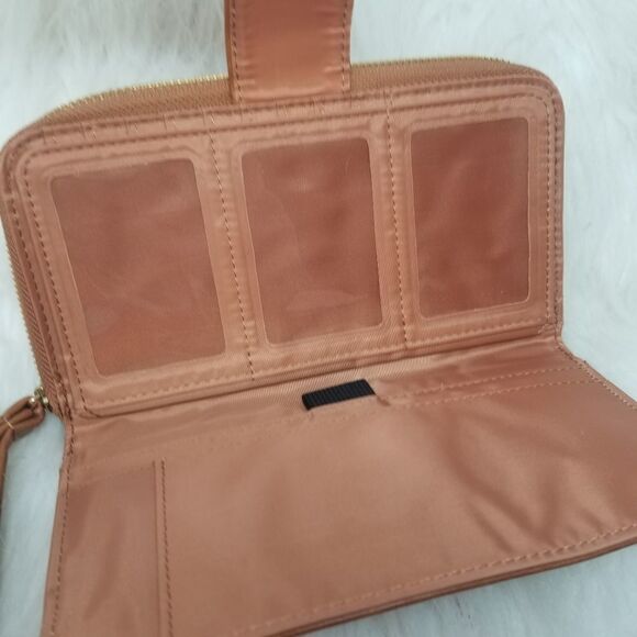 Brown Plaid Wristlet/Clutch Boutique Wallet. - Picture 8 of 16